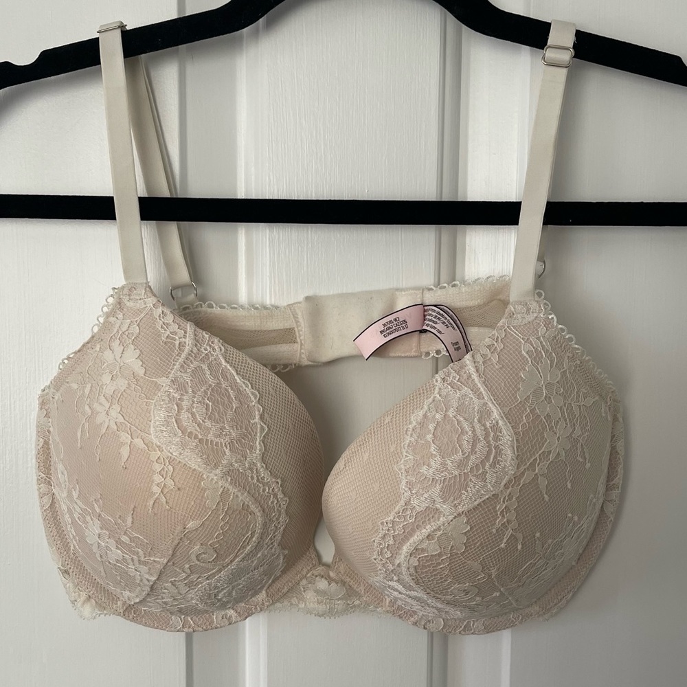 BRAND NEW VS Dream Angels Push-up Bra